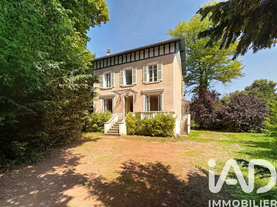 Photo 1 - Maison à TASSIN-LA-DEMI-LUNE