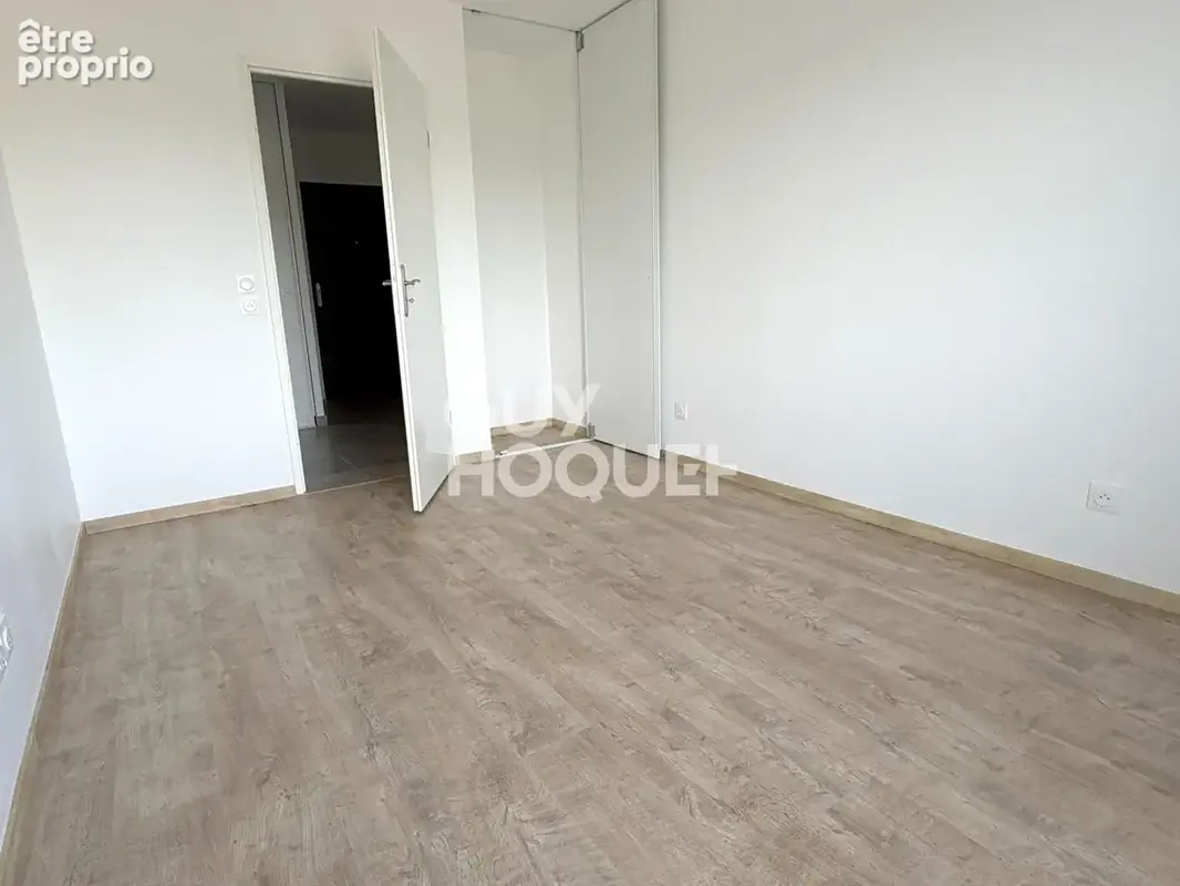 Appartement à Mennecy et 2 places de parking - photo 5