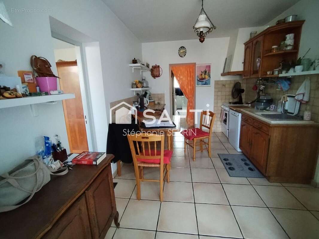 Maison 155 m² à Montlieu-La-Garde  - photo 2