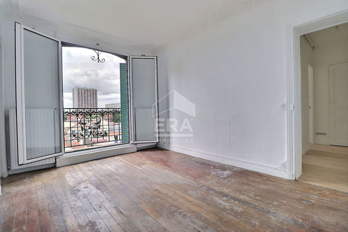 Appartement à LA COURNEUVE
