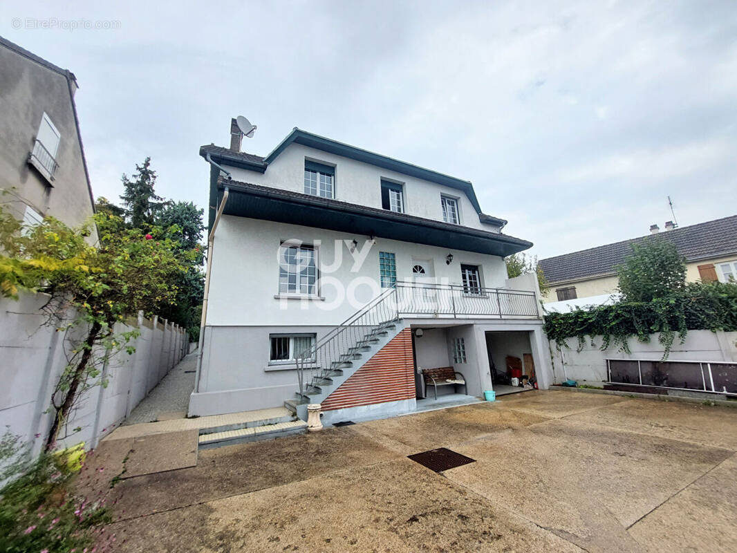 Maison à ROSNY-SOUS-BOIS