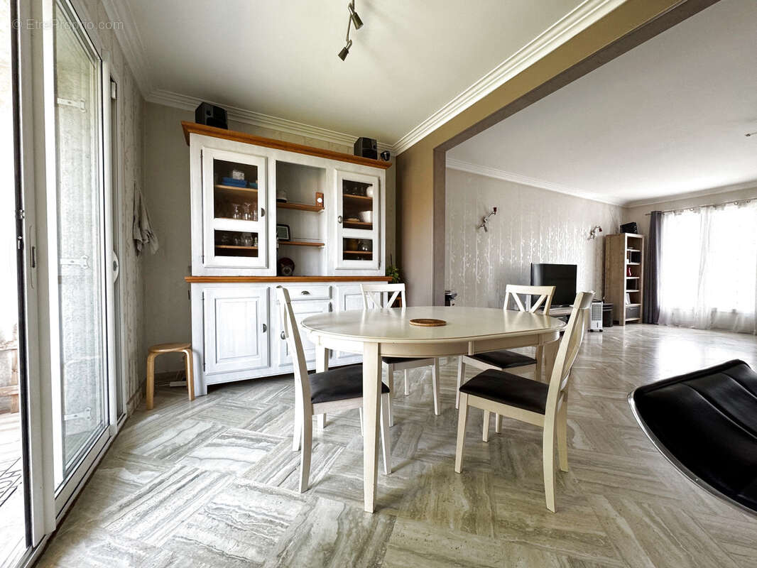 Maison à LA CHAPELLE-EN-SERVAL