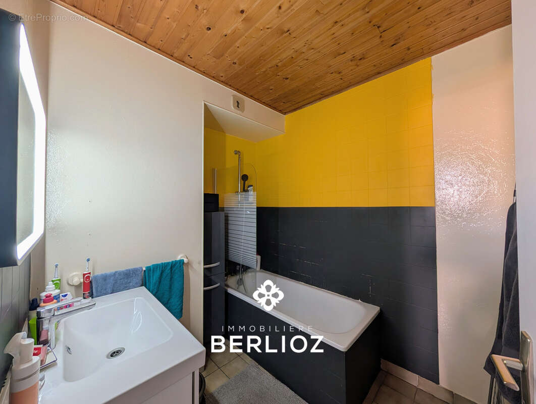 Grand appartement à acheter 215000 € à Revel - photo 9