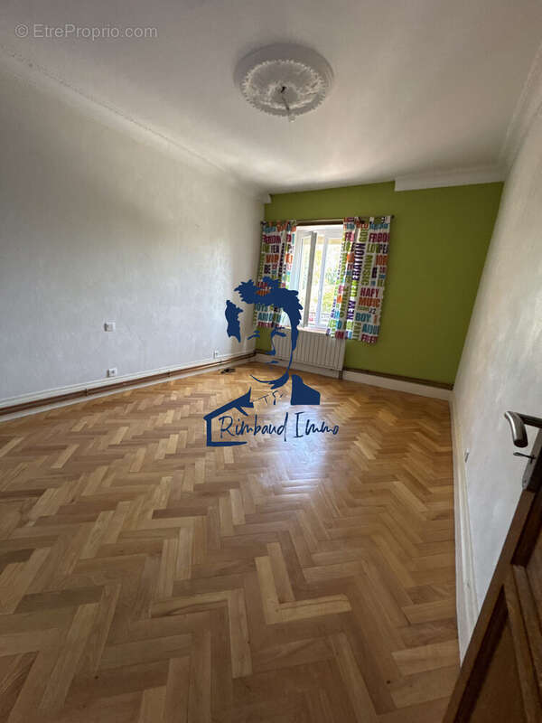 Maison à PRIX-LES-MEZIERES