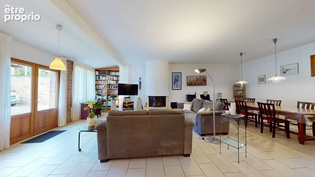 Maison de 248m2 avec Grange / Garage à EYBENS - photo 4