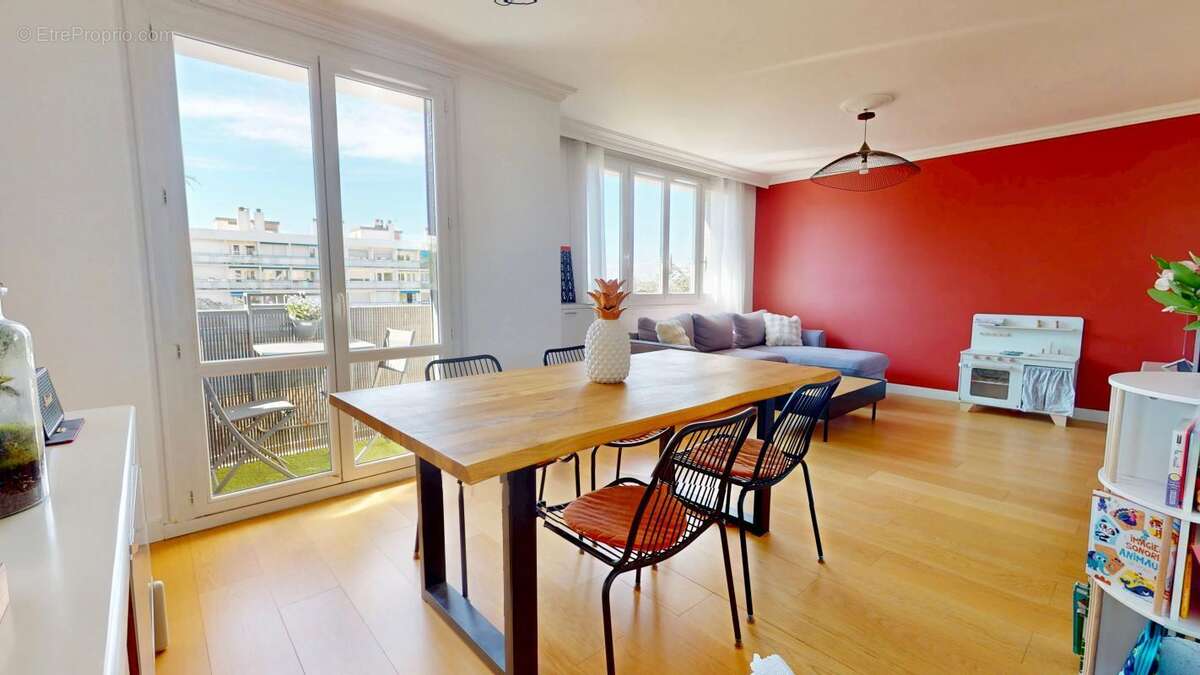 Appartement à LYON-5E