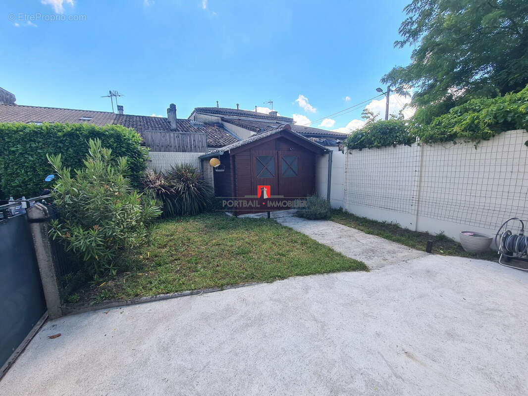 Appartement à AMBARES-ET-LAGRAVE