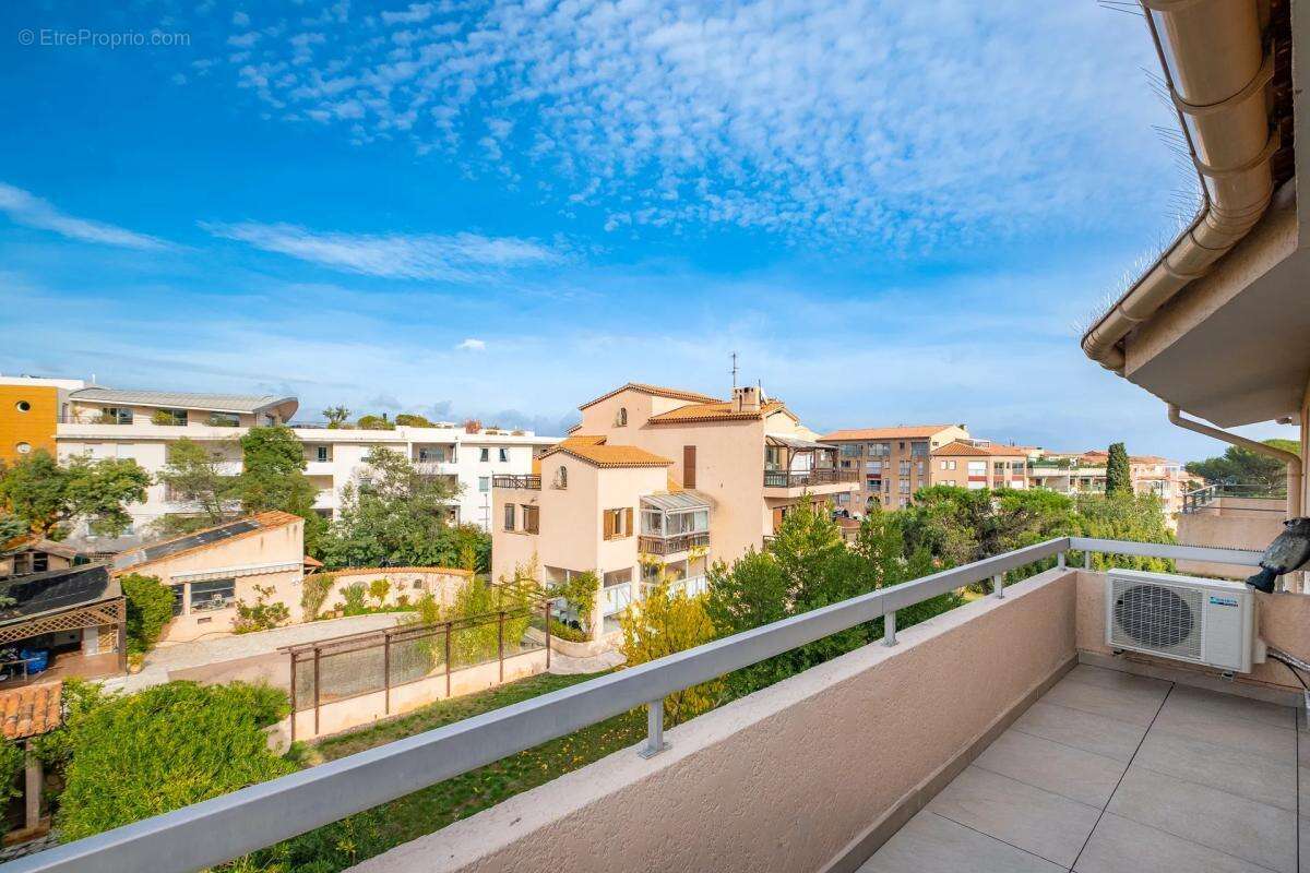 Appartement à FREJUS