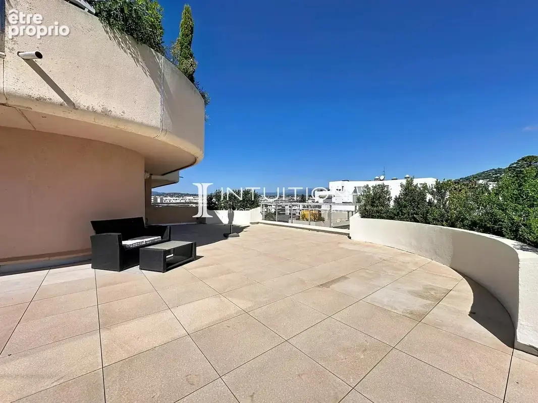 Cannes - Basse Californie : Vaste appartement toit terrasse avec garage - photo 6
