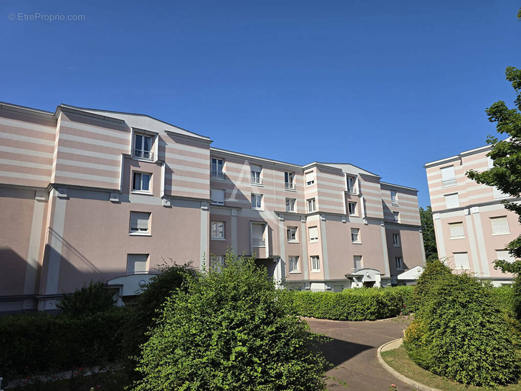 Appartement à L&#039;HAY-LES-ROSES