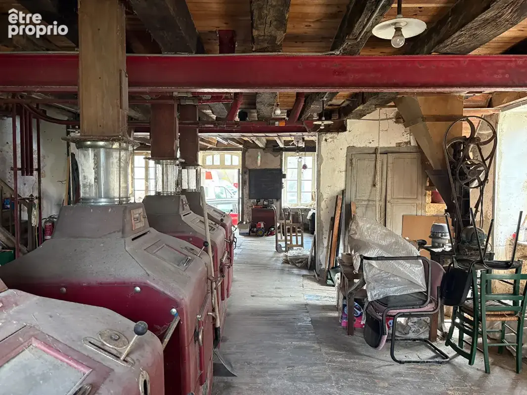 Ancien moulin avec turbine en activité, 700 m² de potentiel au coeur d'un des Plus Beaux Villages de France - photo 8