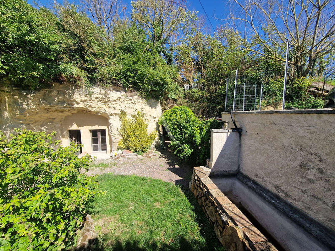 Maison à LOURESSE-ROCHEMENIER