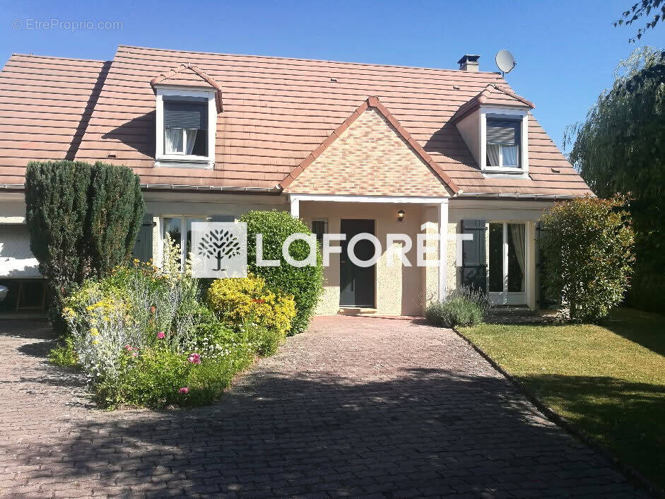 Maison à NOGENT-LE-PHAYE