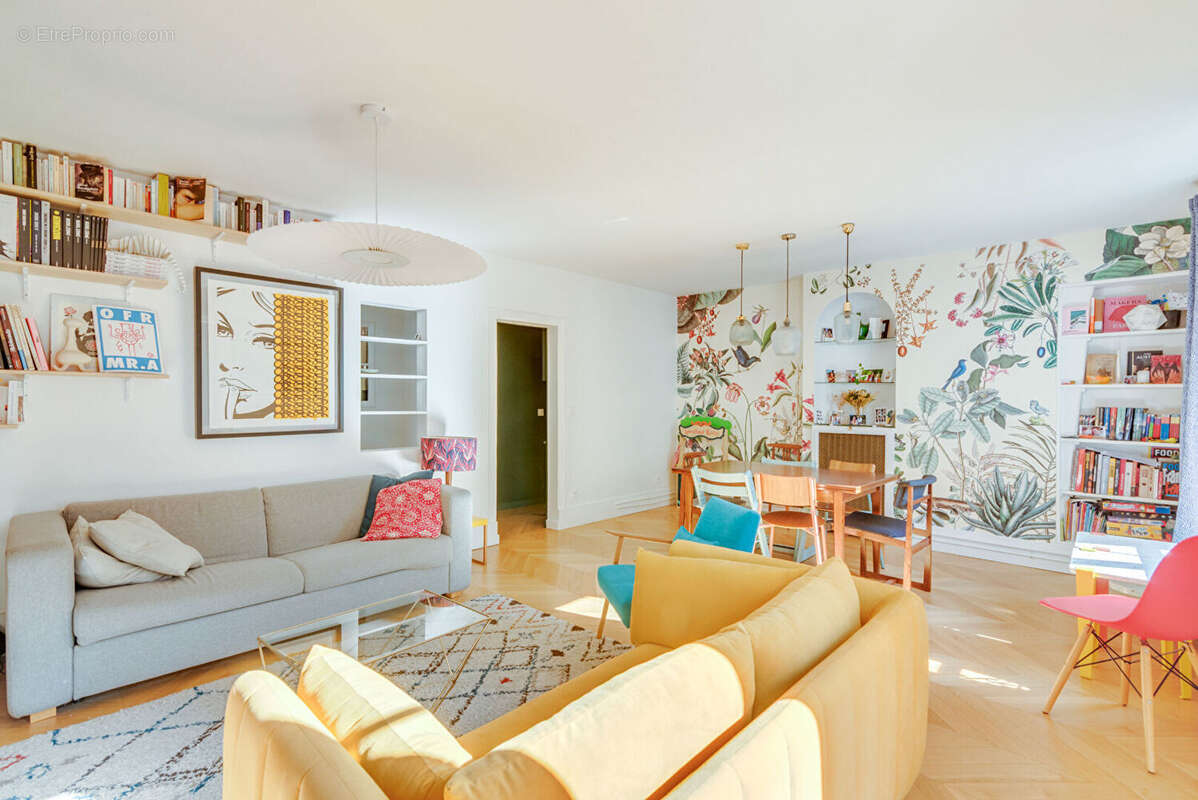 Appartement à PARIS-10E