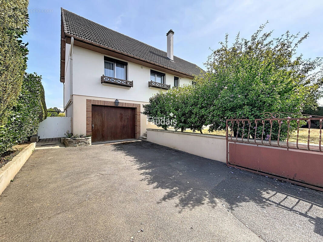 Maison 116 m² à Fontaine-Etoupefour  - photo 2