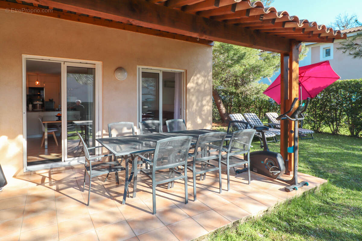 Maison à MONTAUROUX