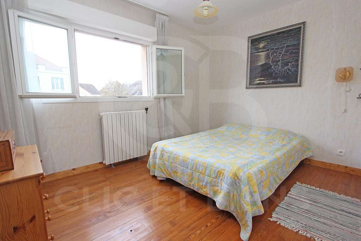 Maison à FONTENAY-LE-FLEURY