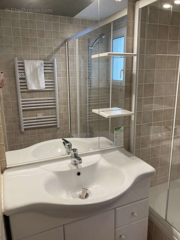 Appartement à GREOUX-LES-BAINS