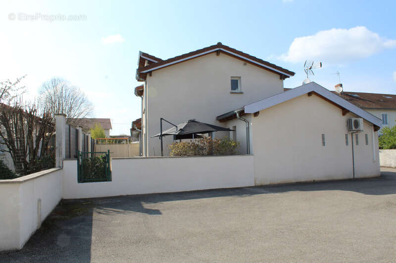 Maison à VIRIAT