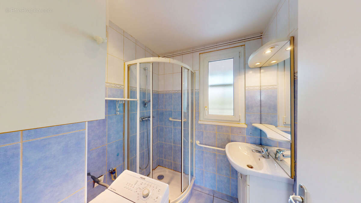 Appartement à SAINT-MARTIN-D'HERES
