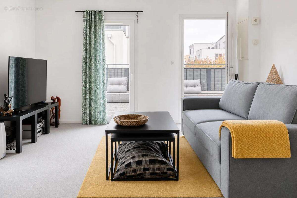 Appartement à VAL-DE-REUIL