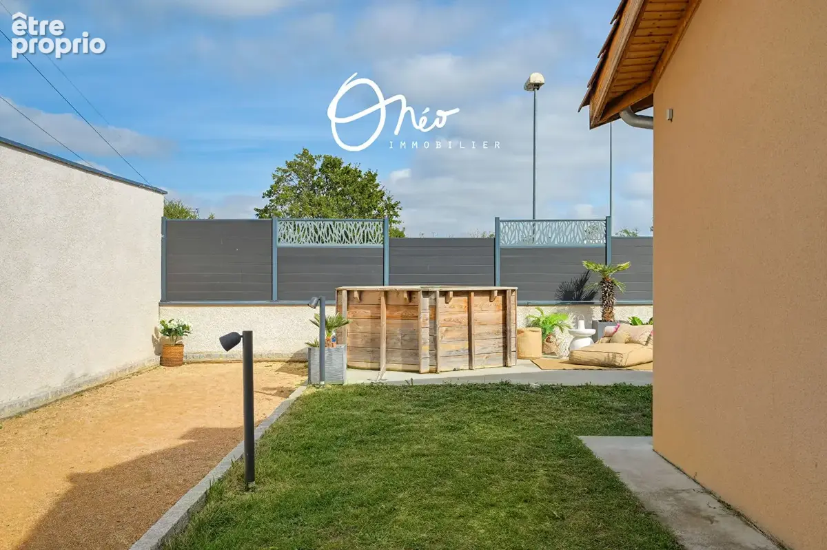 Givors - Maison à vendre - Plain-pied 4 pièces 89 m² + Garage - photo 17