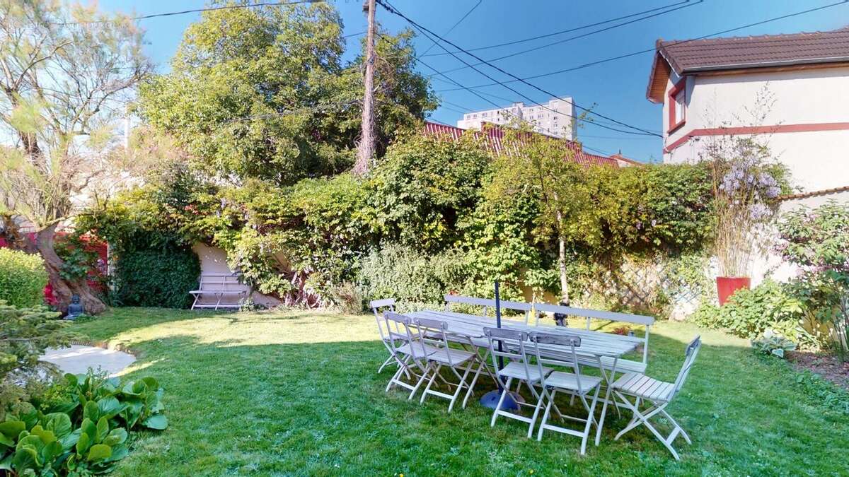 Maison à PARIS-20E