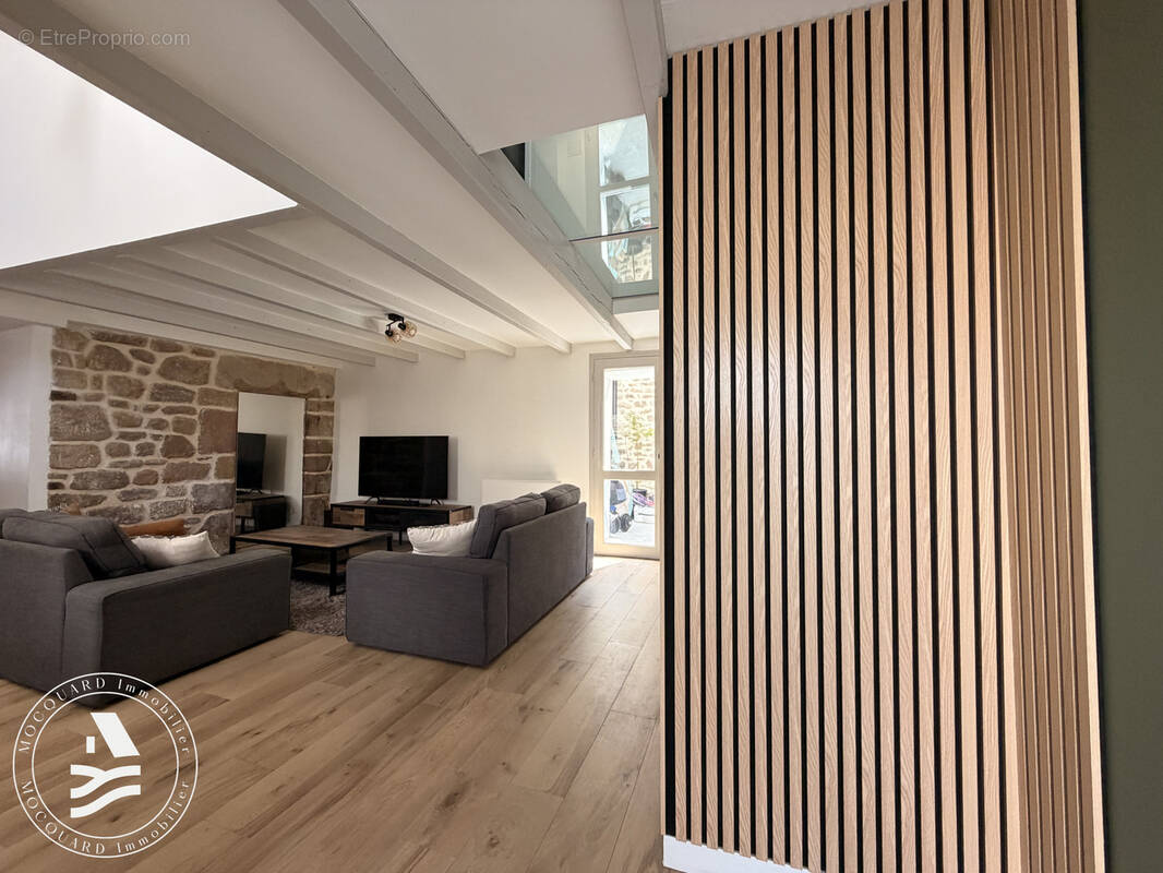 Maison de caractère, entièrement rénovée avec goût - photo 1