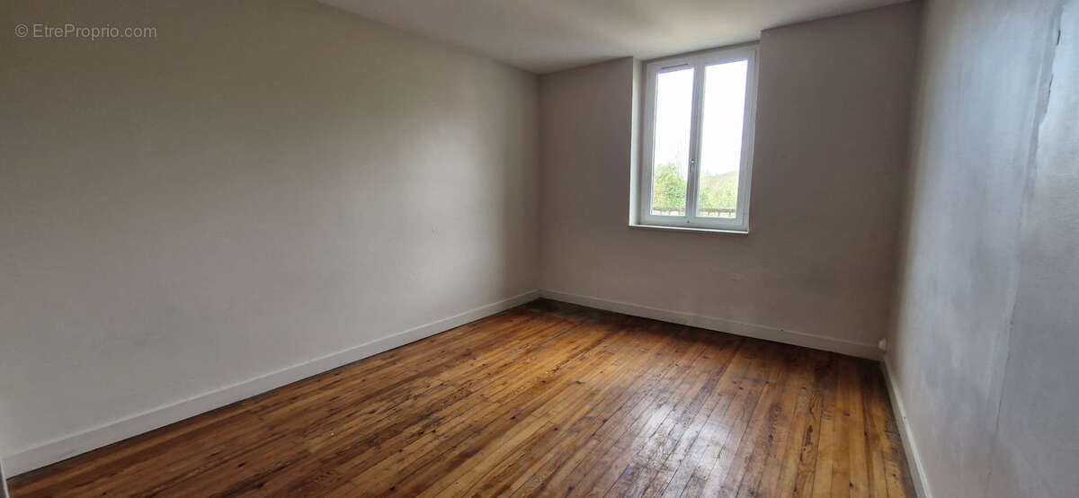 Maison à MORTAGNE-SUR-GIRONDE