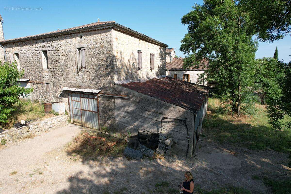 Maison à BERRIAS-ET-CASTELJAU