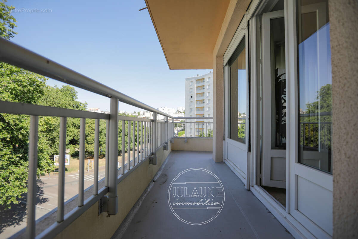 Appartement T5   Secteur Renoir   Un bien aux multiples possibilités ! - photo 9