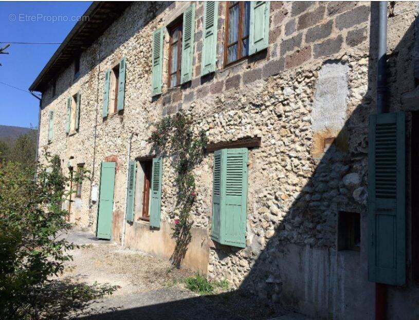 Appartement 250 m² à Saint-Jean-En-Royans  - photo 1