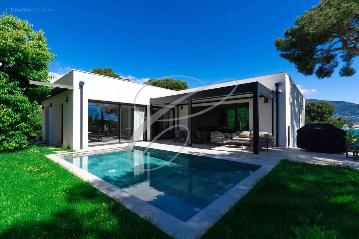 Maison à ROQUEBRUNE-CAP-MARTIN