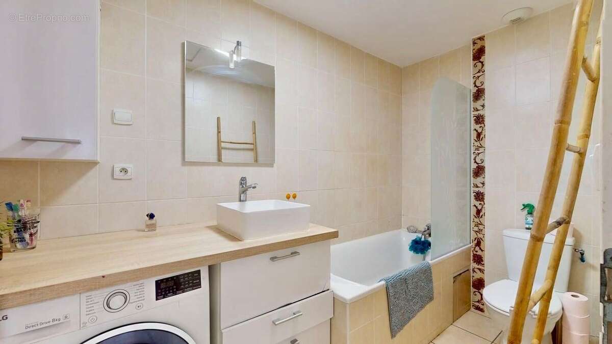 Appartement à GENAY