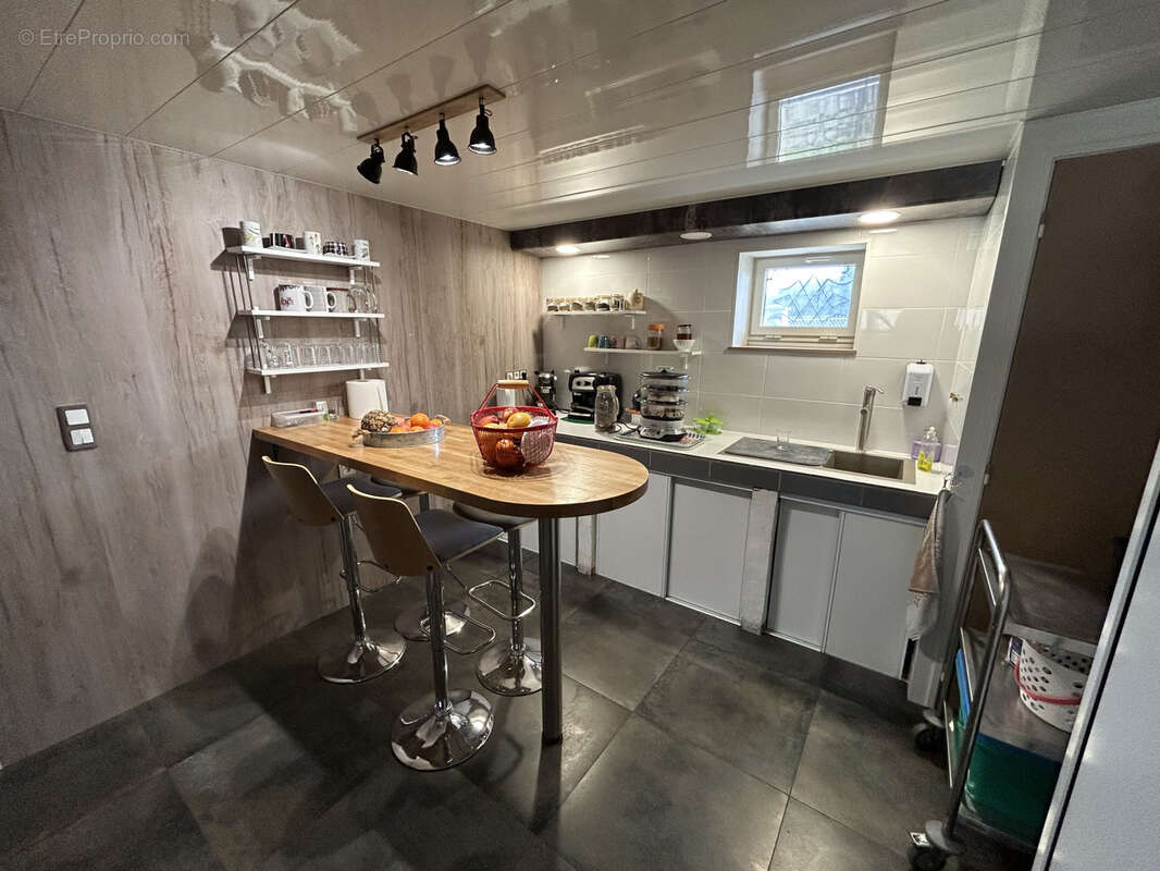 Maison à MONTAIGNAC-SAINT-HIPPOLYTE