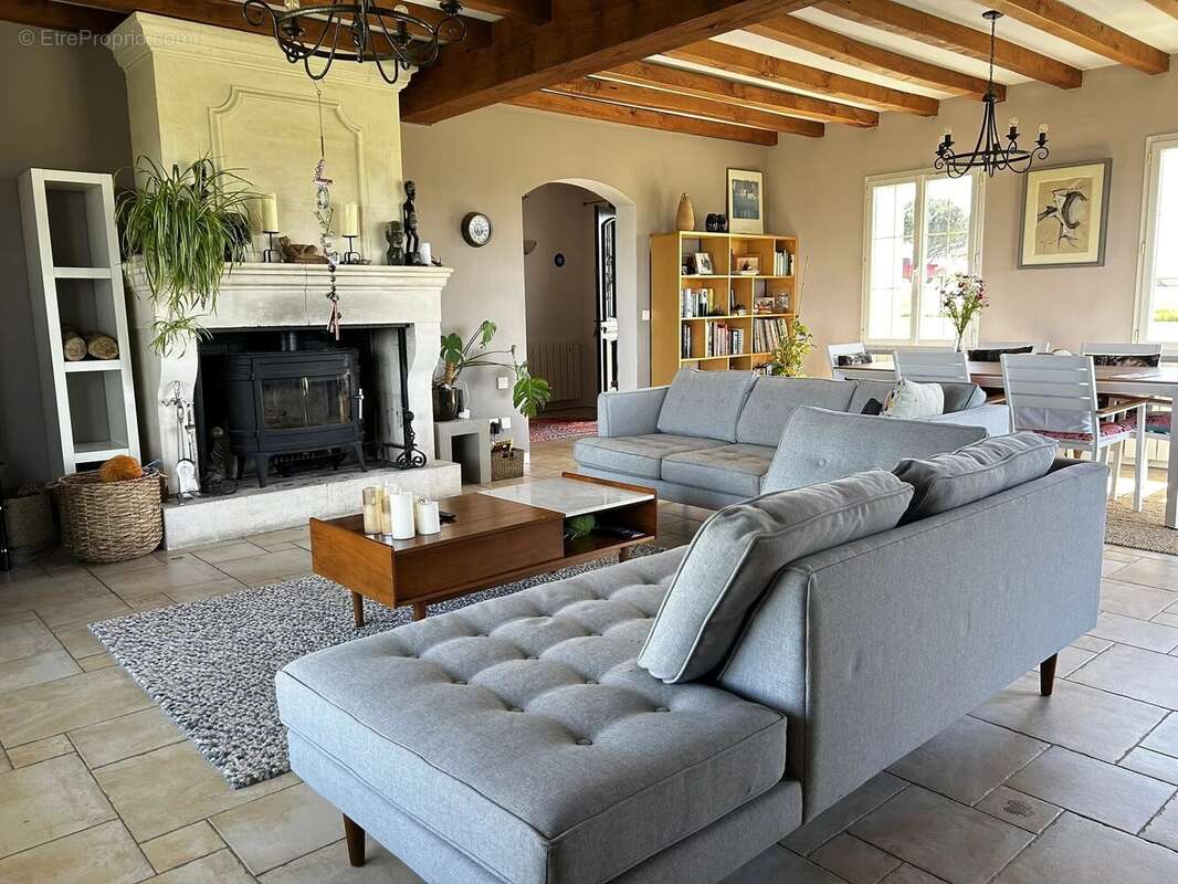 Maison à ALLAS-BOCAGE
