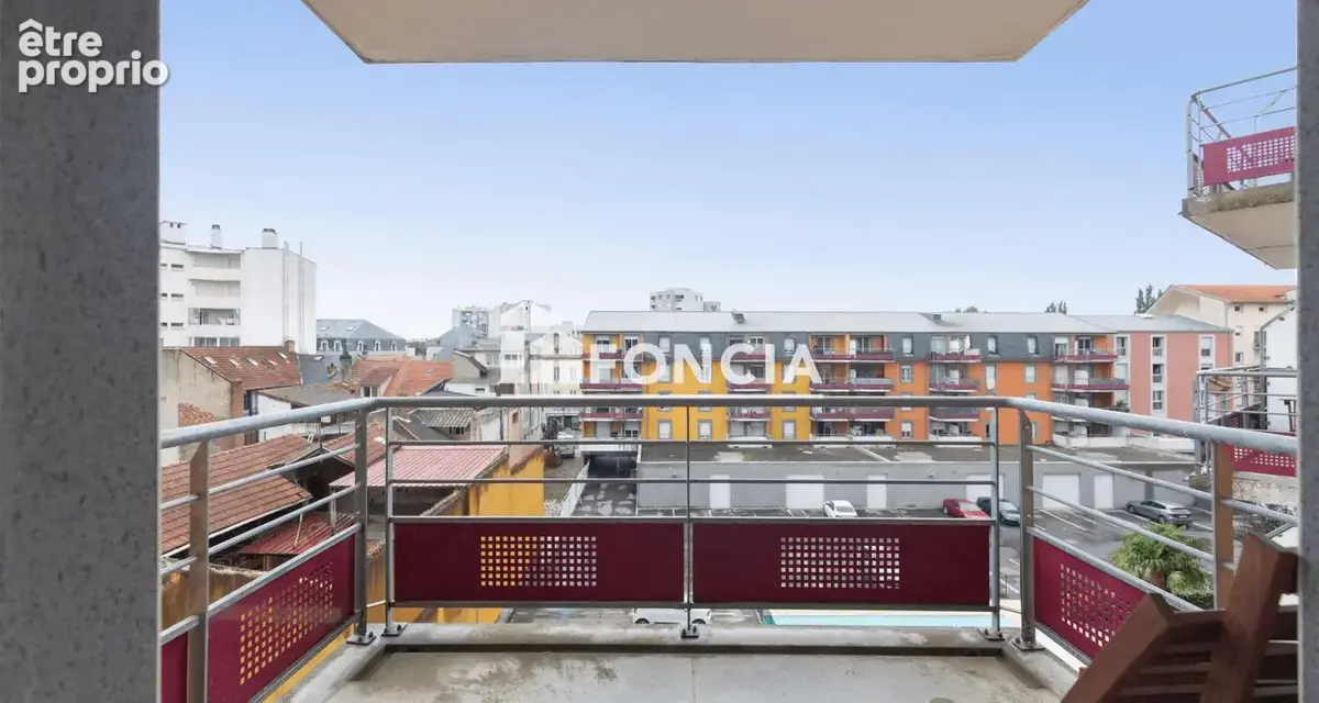 Studio à vendre – Cour de Pyrène, balcon & parking privé - photo 4