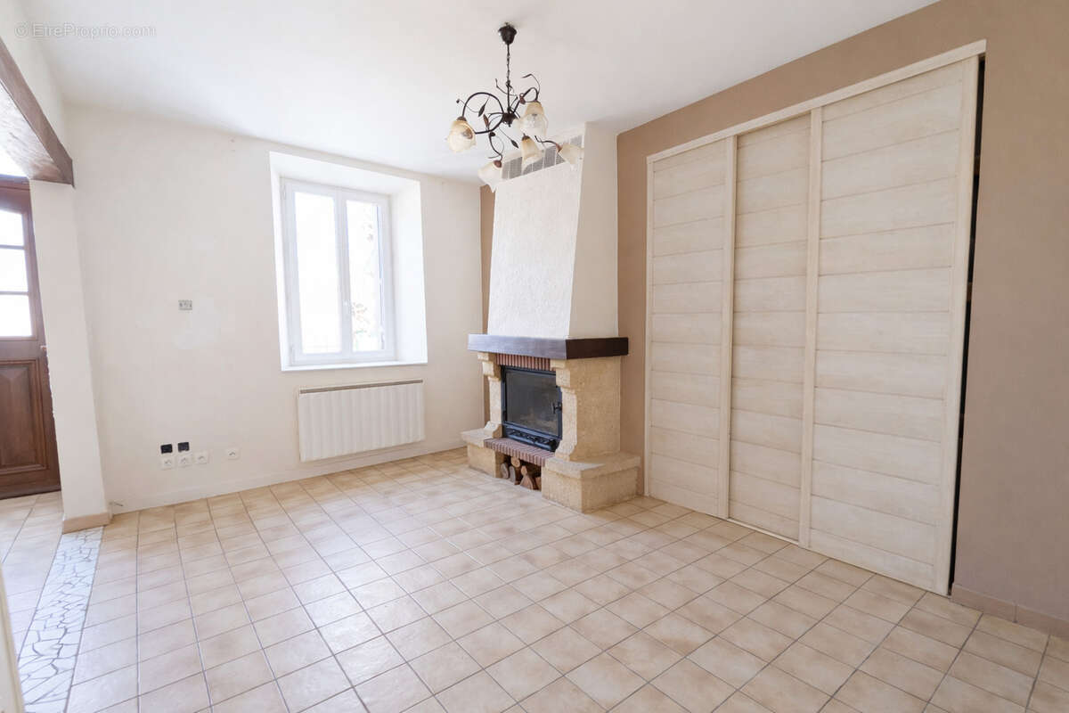 Maison à NOINTEL
