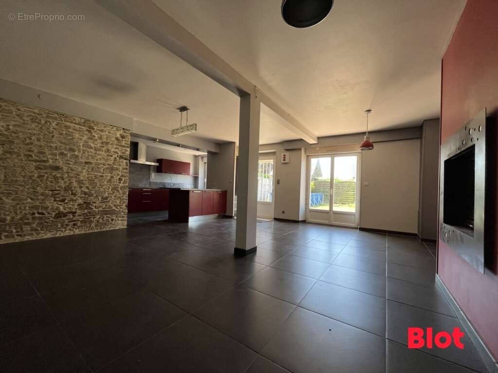 Maison à BAIN-DE-BRETAGNE