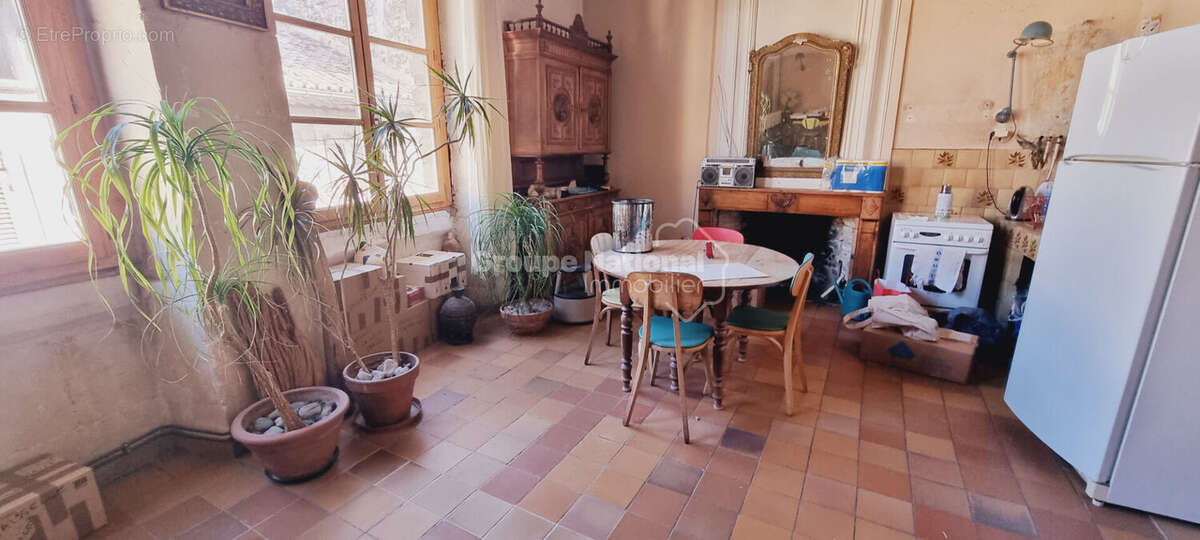 Maison à BAGNOLS-SUR-CEZE