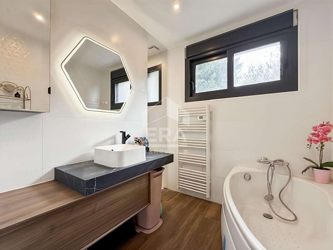 Maison à BOISSISE-LE-ROI