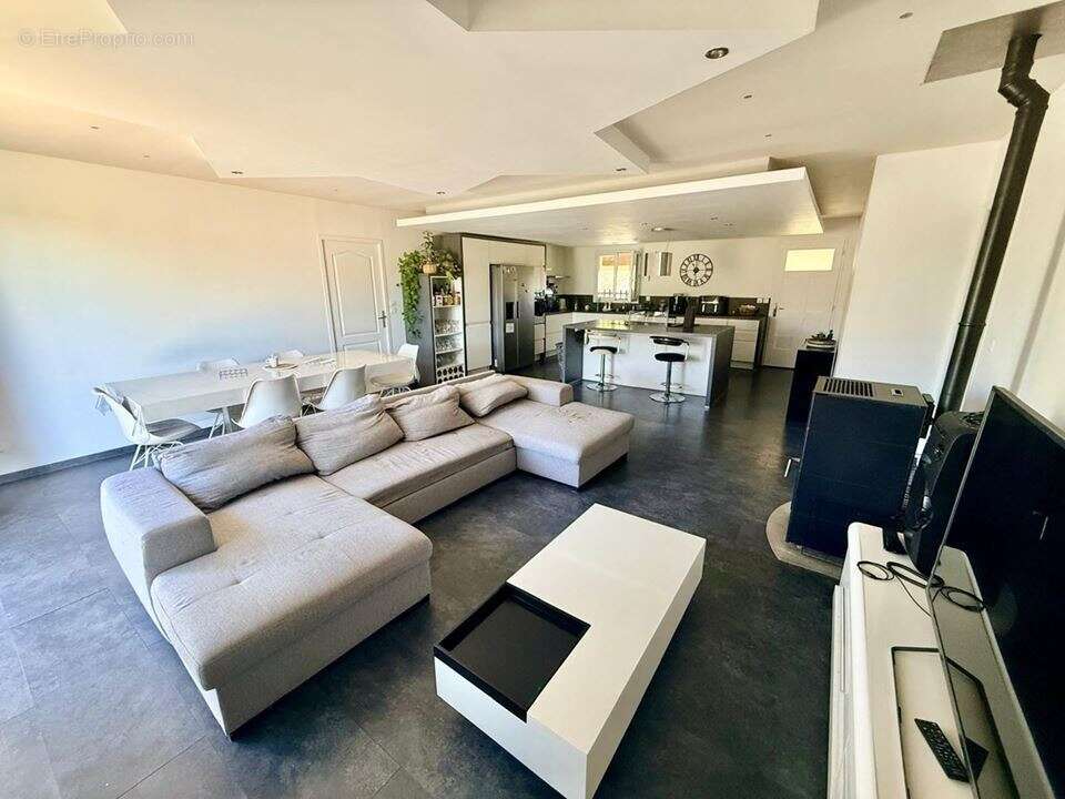 Maison 129 m² à Seissan  - photo 6