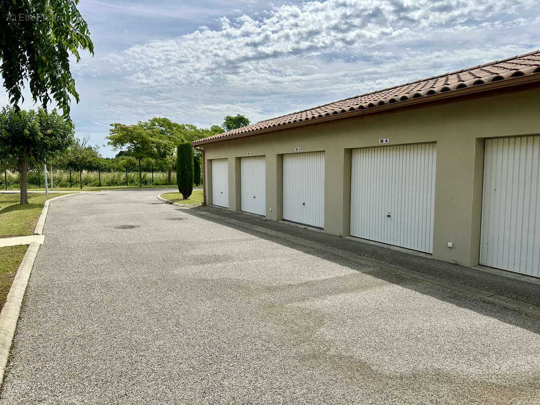 Paradou (13) : Villa T3 de plain pied de 78 m2 avec extérieur, garage et parking - photo 17
