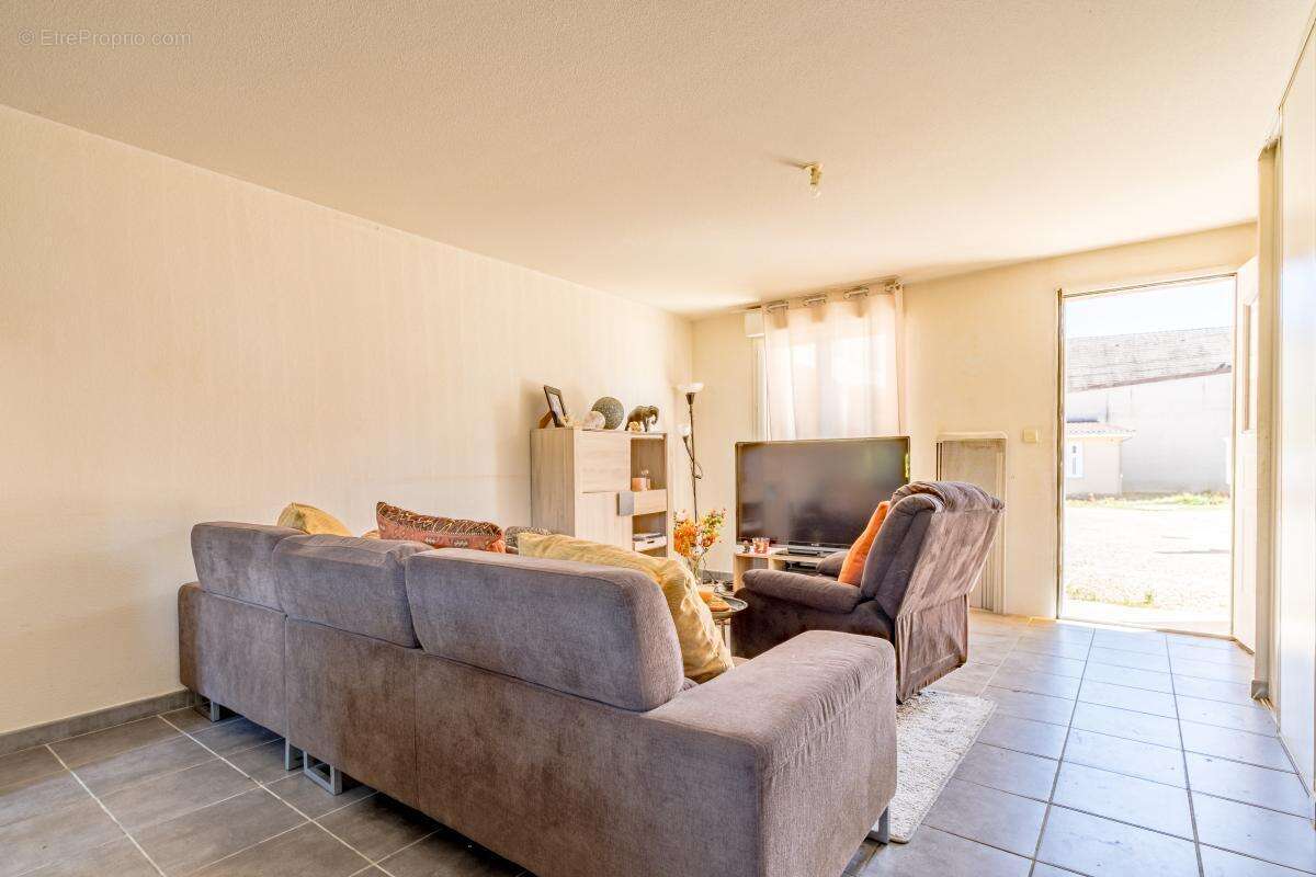 Appartement à MORESTEL