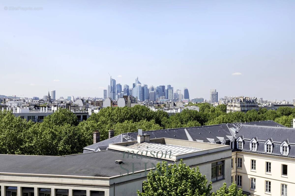 Appartement à NEUILLY-SUR-SEINE