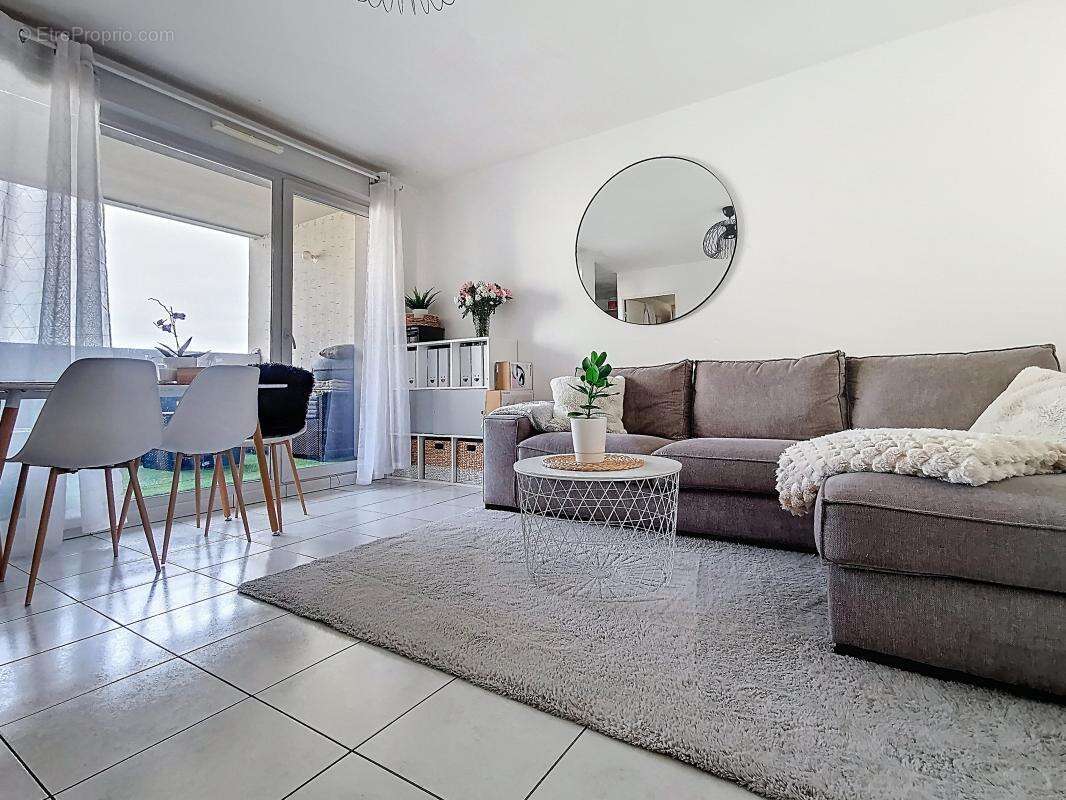 Appartement à BRON