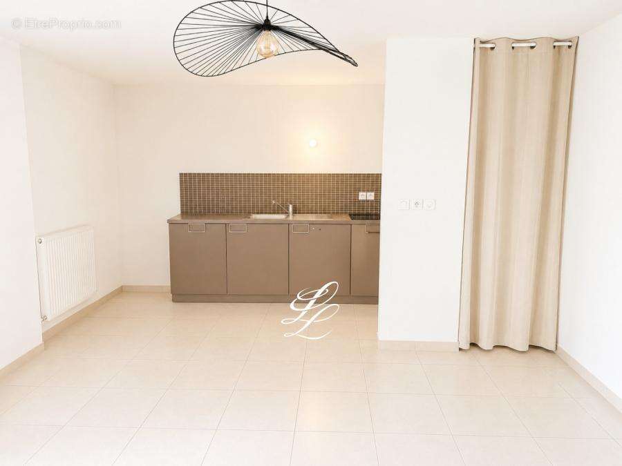 Appartement 64 m² à Joue-Les-Tours  - photo 150