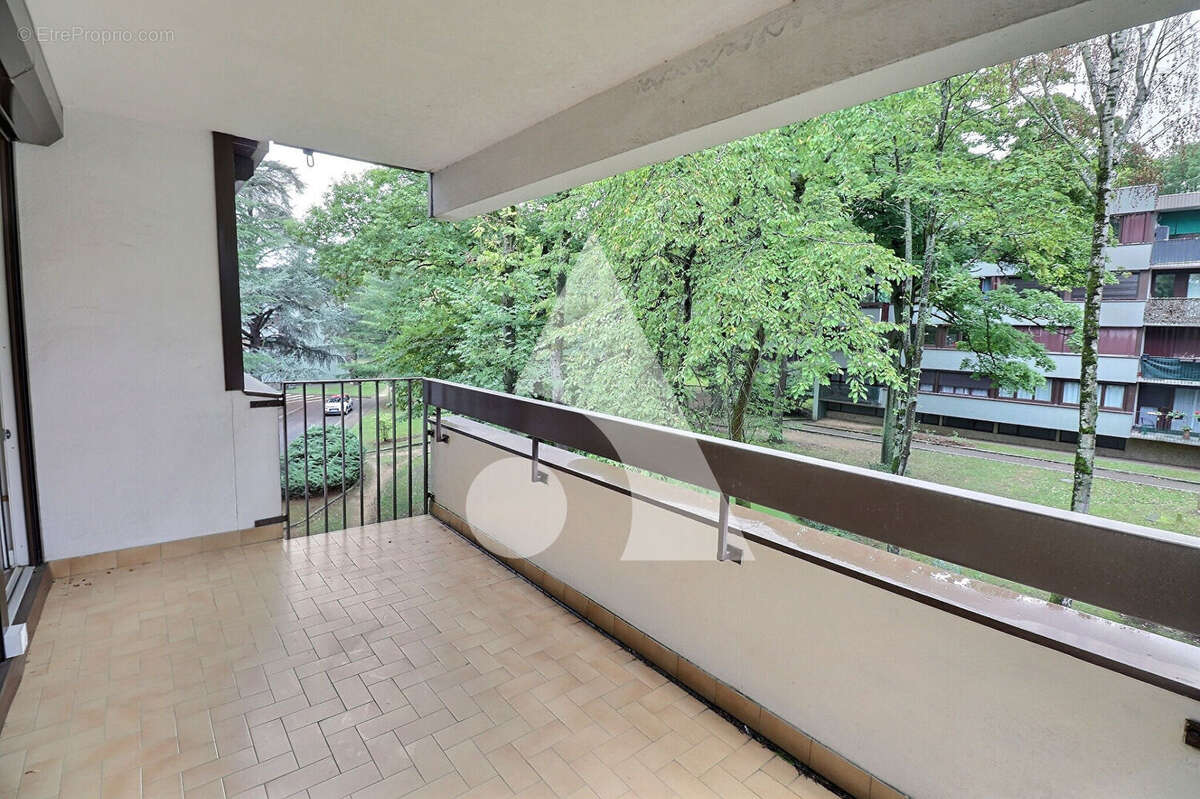 Appartement à MERY-SUR-OISE