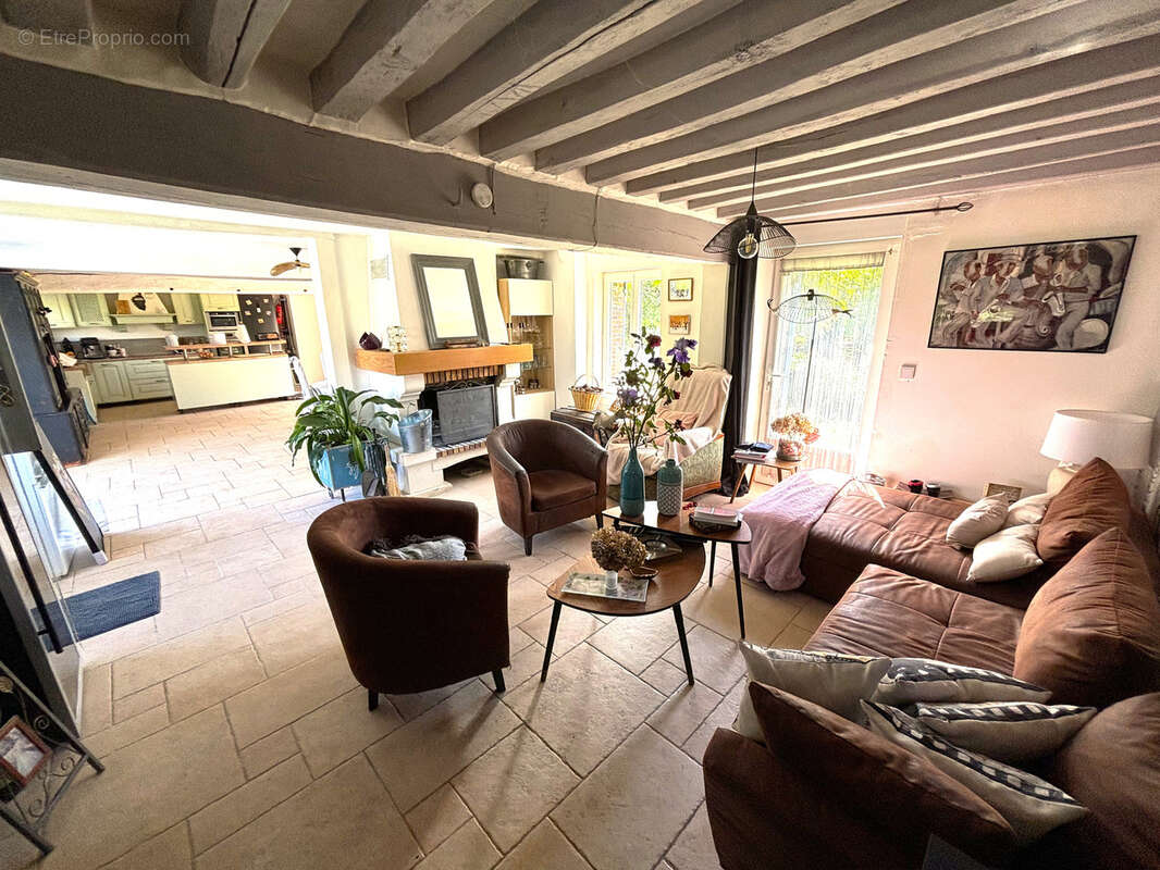Maison à CHATEAUNEUF-EN-THYMERAIS