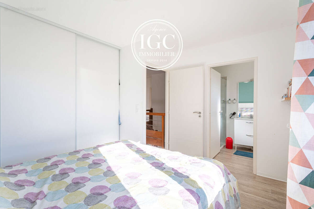 Maison à ENSUES-LA-REDONNE